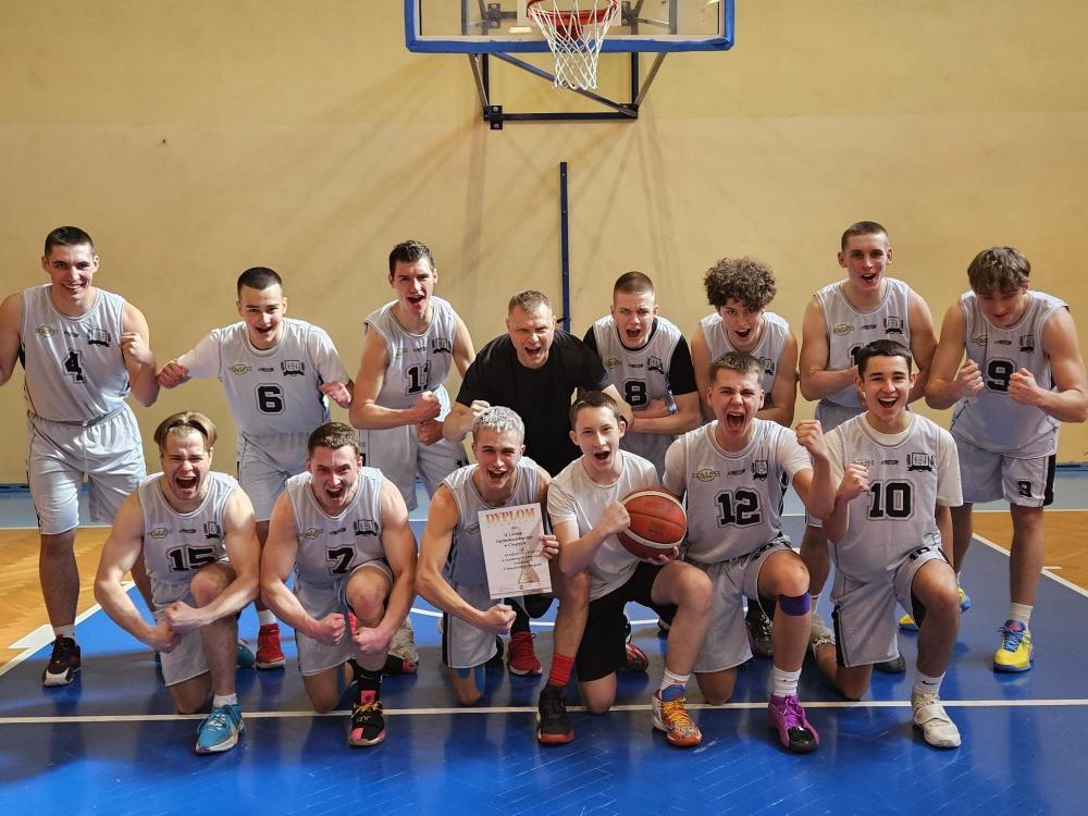 Koszykarze w półfinale wojewódzkim!