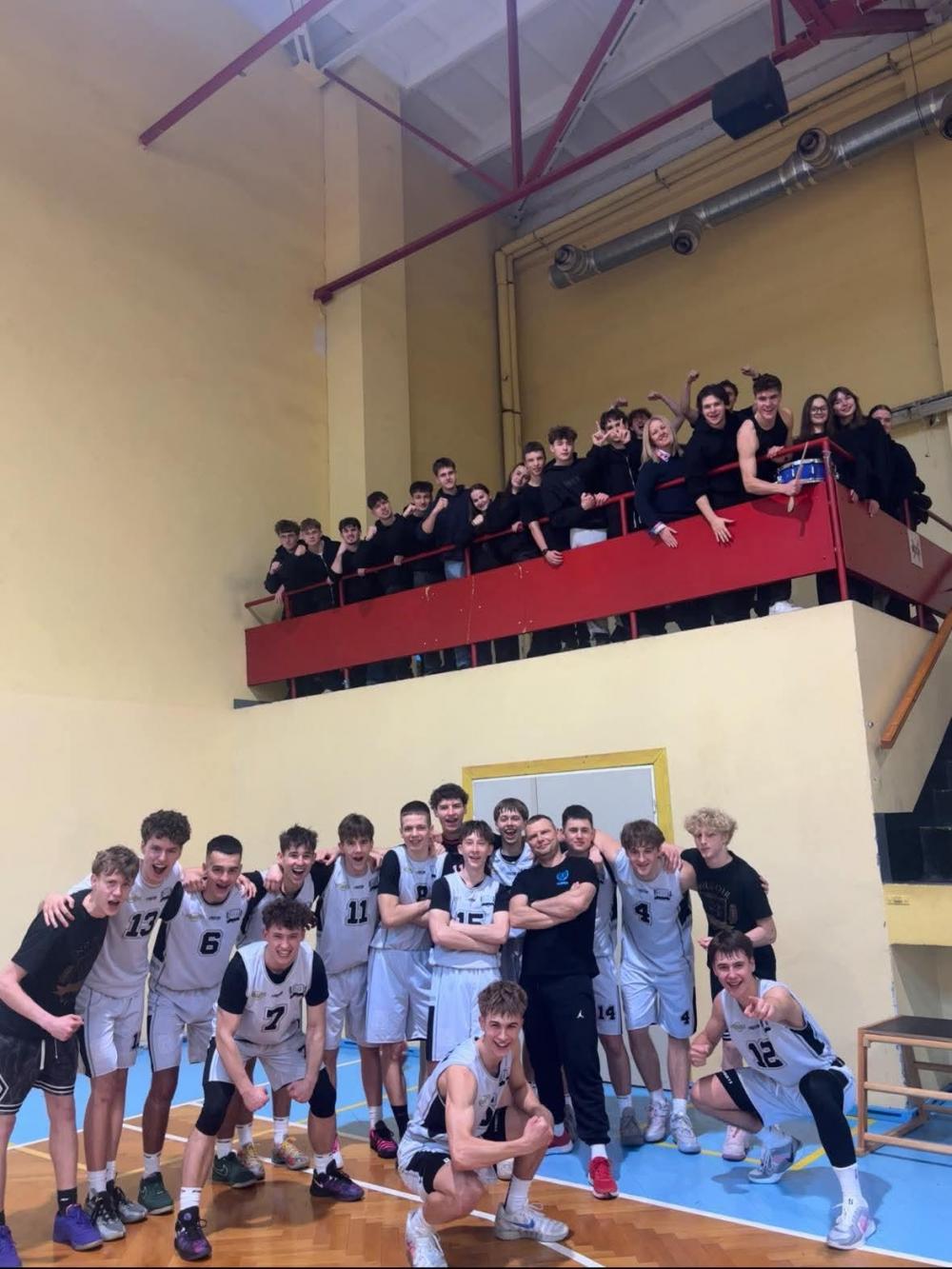 KOSZYKARZE W FINALE POWIATOWYM