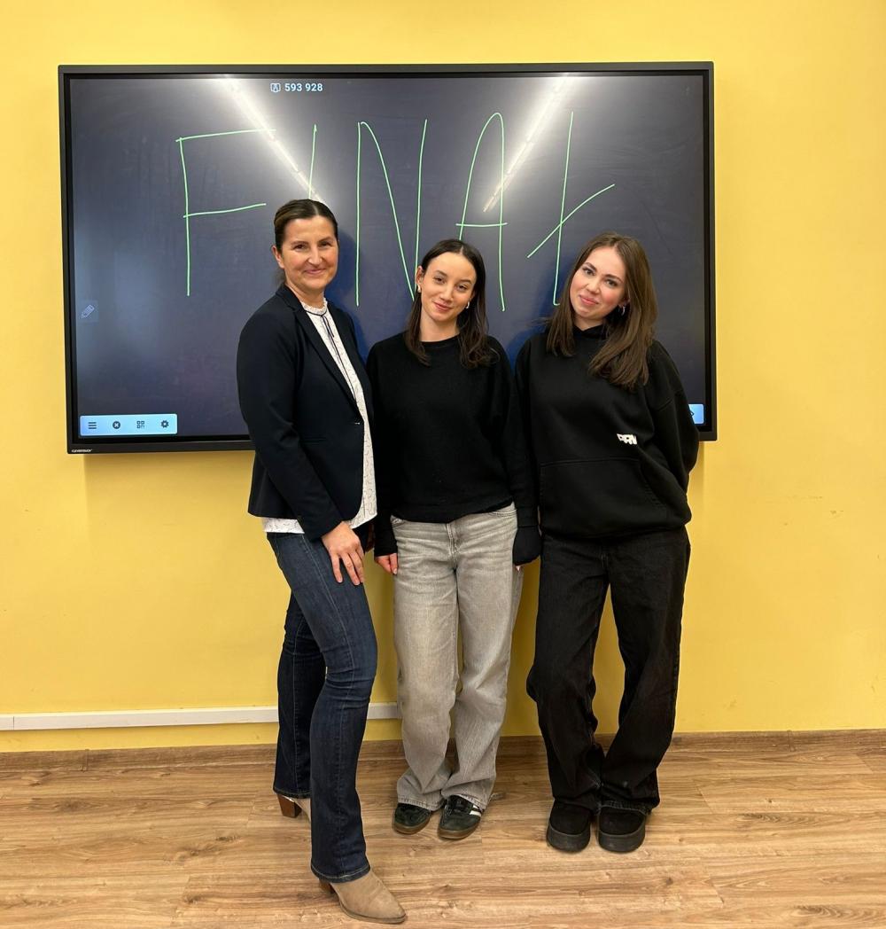 Dziewczyny finalistkami konkursu z&nbsp;chemii!