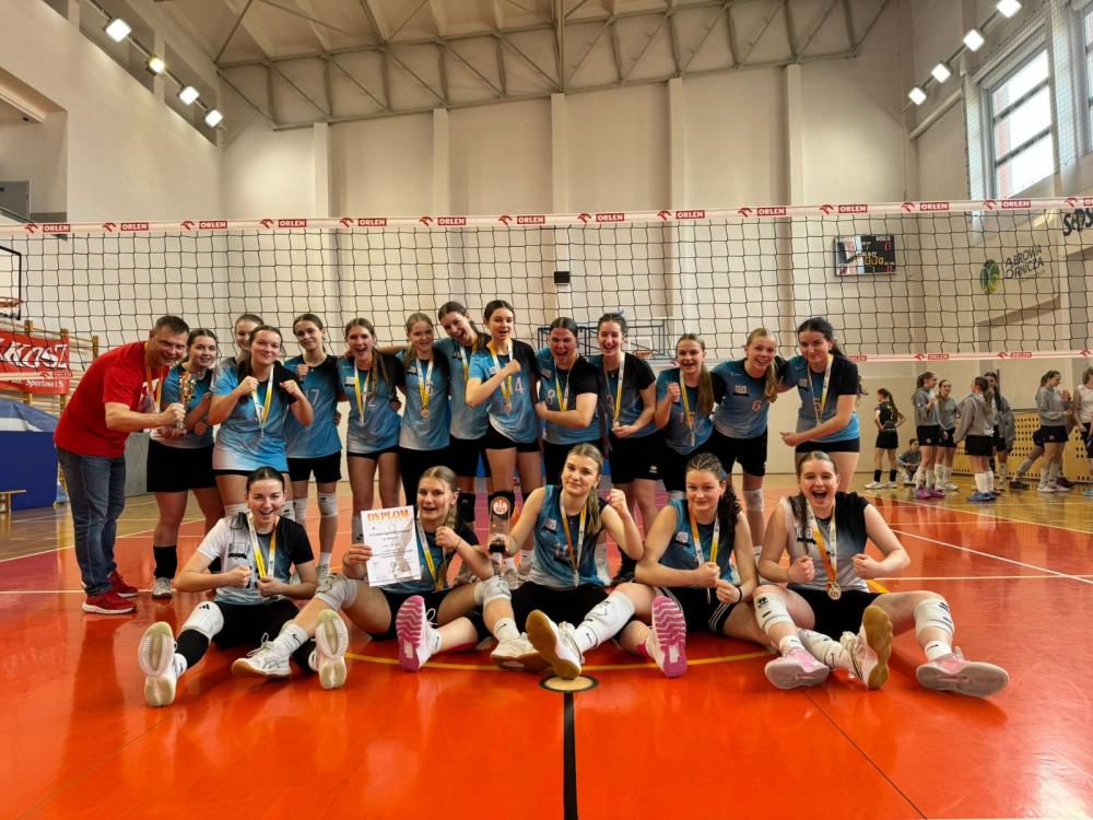 SIATKARKI Z BRĄZOWYM MEDALEM